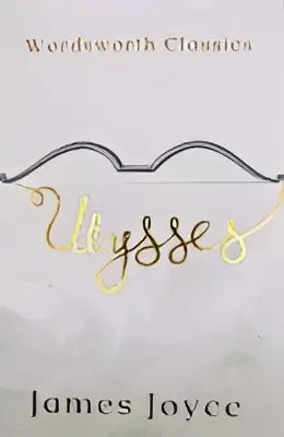 De boekomslag van ulysses toont de titel in elegante gouden sierletters met de auteur james joyce eronder