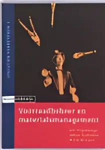 De cover van voorraadbeheer en materialsmanagement toont een donkerblauwe achtergrond met goudfolie en drie gestileerde figuren door koninklijke boom uitgevers