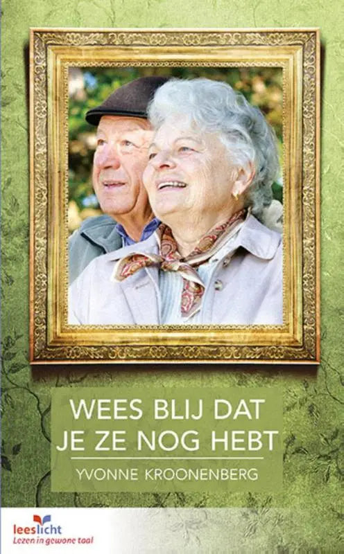 Gouden sierlijke fotolijst met foto van ouder echtpaar voor het product wees blij dat je ze nog hebt