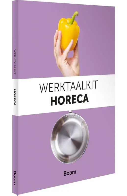 Een glanzende zilveren koekenpan op een lavendel kleurige omslag van werktaalkit horeca product