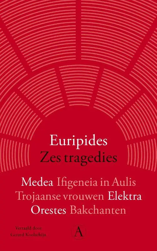 Rood boek met geometrisch patroon en titel euripides zes tragedies in zwarte schreefletter voor toneellezingen