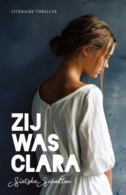 White linnen jurk zij was clara met pofmouwen en eenvoudige ruglijn, achterkant zichtbaar
