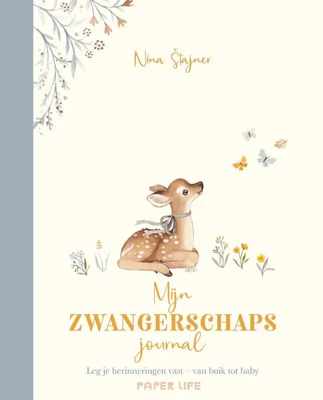 Een zacht crèmekleurig zwangerschapsjournal met een aquarel illustratie van een gevlekt hertje om herinneringen vast te leggen